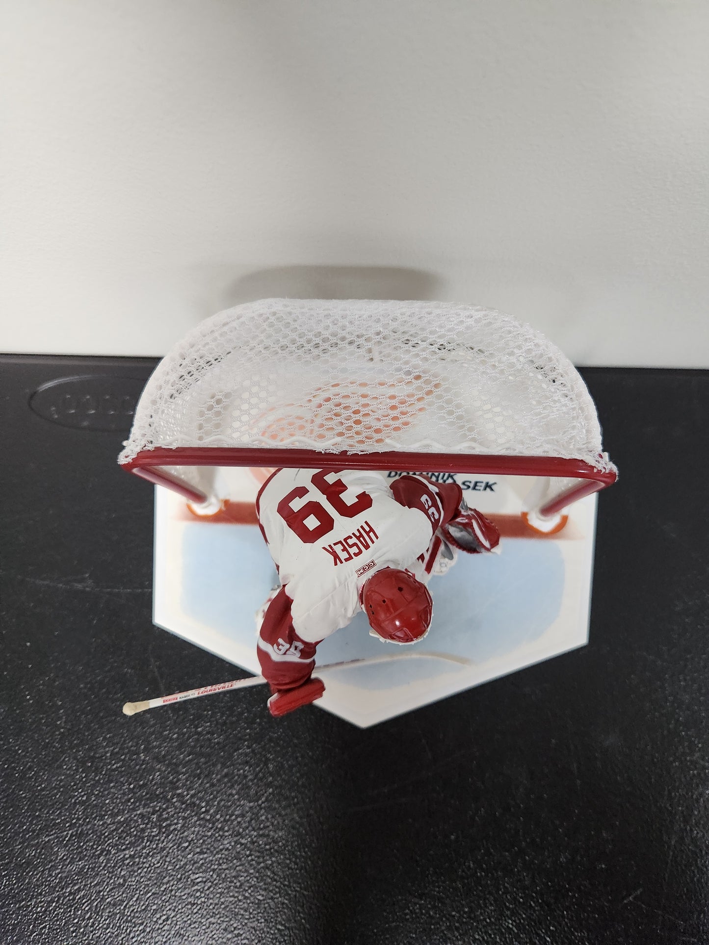 McFarlane NHL Figure Dominik Hasek Figure Loose Detroit Red Wings Collectible