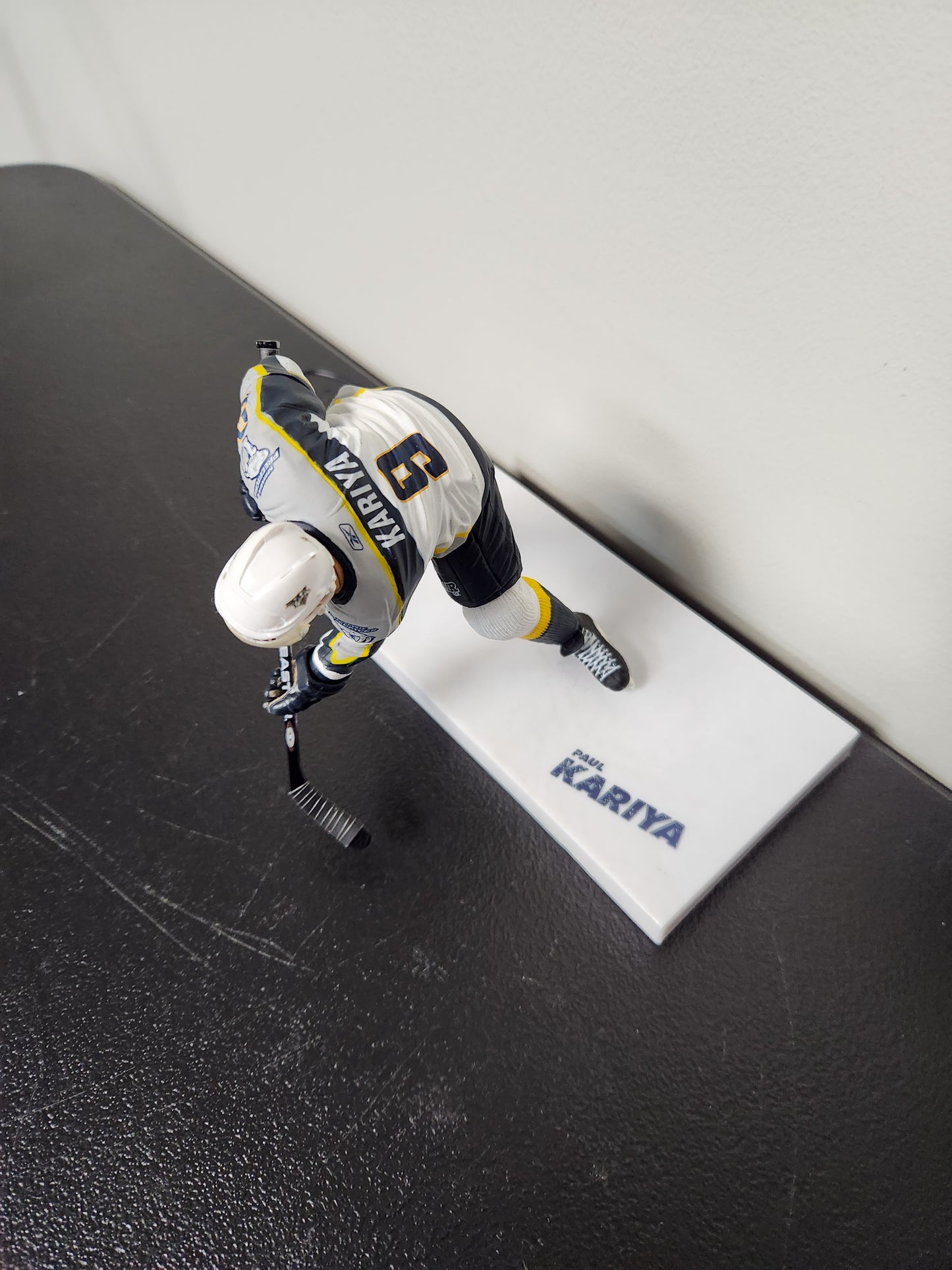 McFarlane NHL Series Figure Wayne Paul Kariya Figure Loose Nashville Predators Collectible