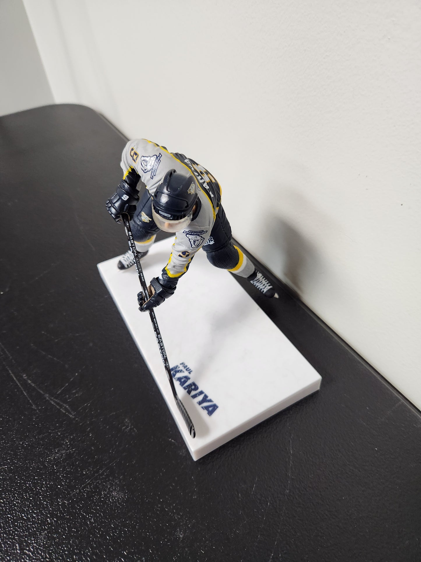 McFarlane NHL Series Figure Wayne Paul Kariya Figure Loose Nashville Predators Collectible Hockey