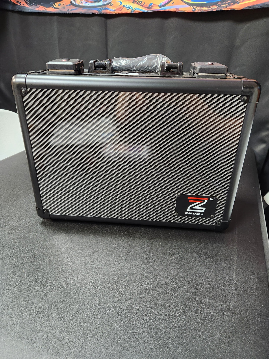 Zion Latching Slab Case X Three Row Carbo Fiber