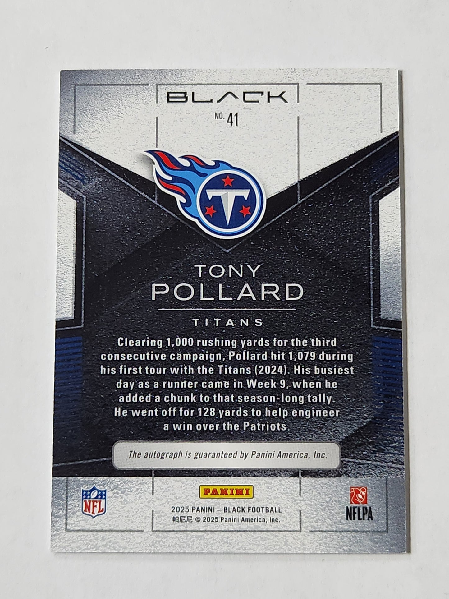 2025 Panini Black Tony Pollard # /10 Auto Titans