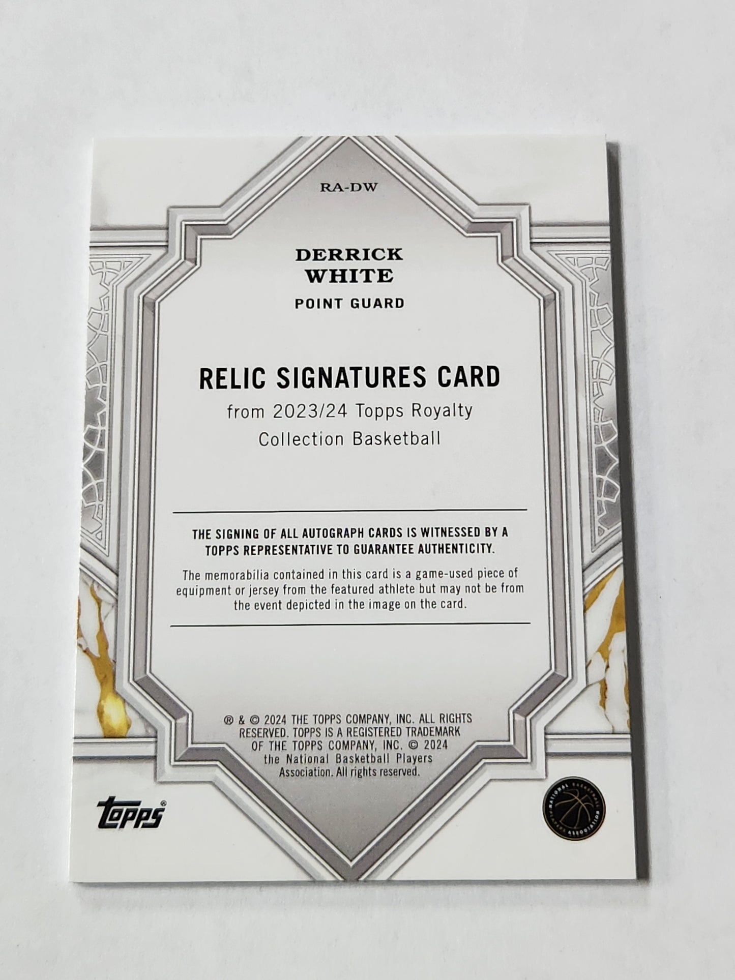2023-24 Topps Royalty Basketball Derrick White Relic Signatures Patch Auto /5 #RA-DW